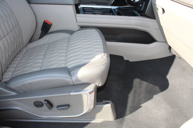 2025 Ford F-250 Platinum