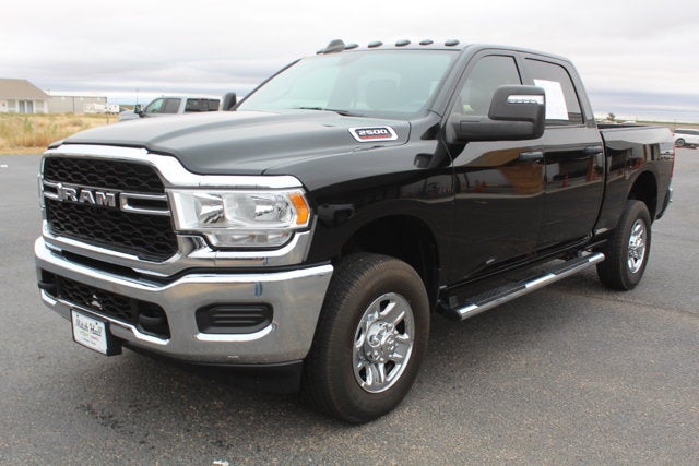 2024 RAM 2500 Tradesman Crew Cab 4x4 6'4" Box
