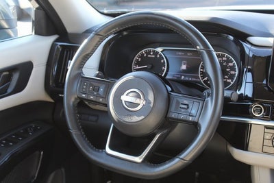 2023 Nissan Pathfinder SV