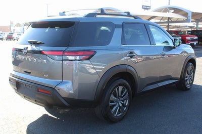 2023 Nissan Pathfinder SV